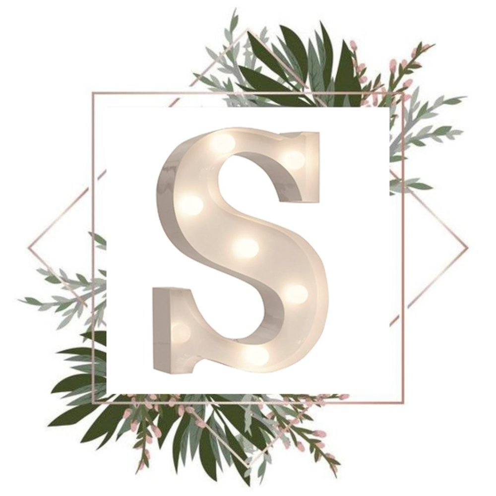 S | White standing S letter led light